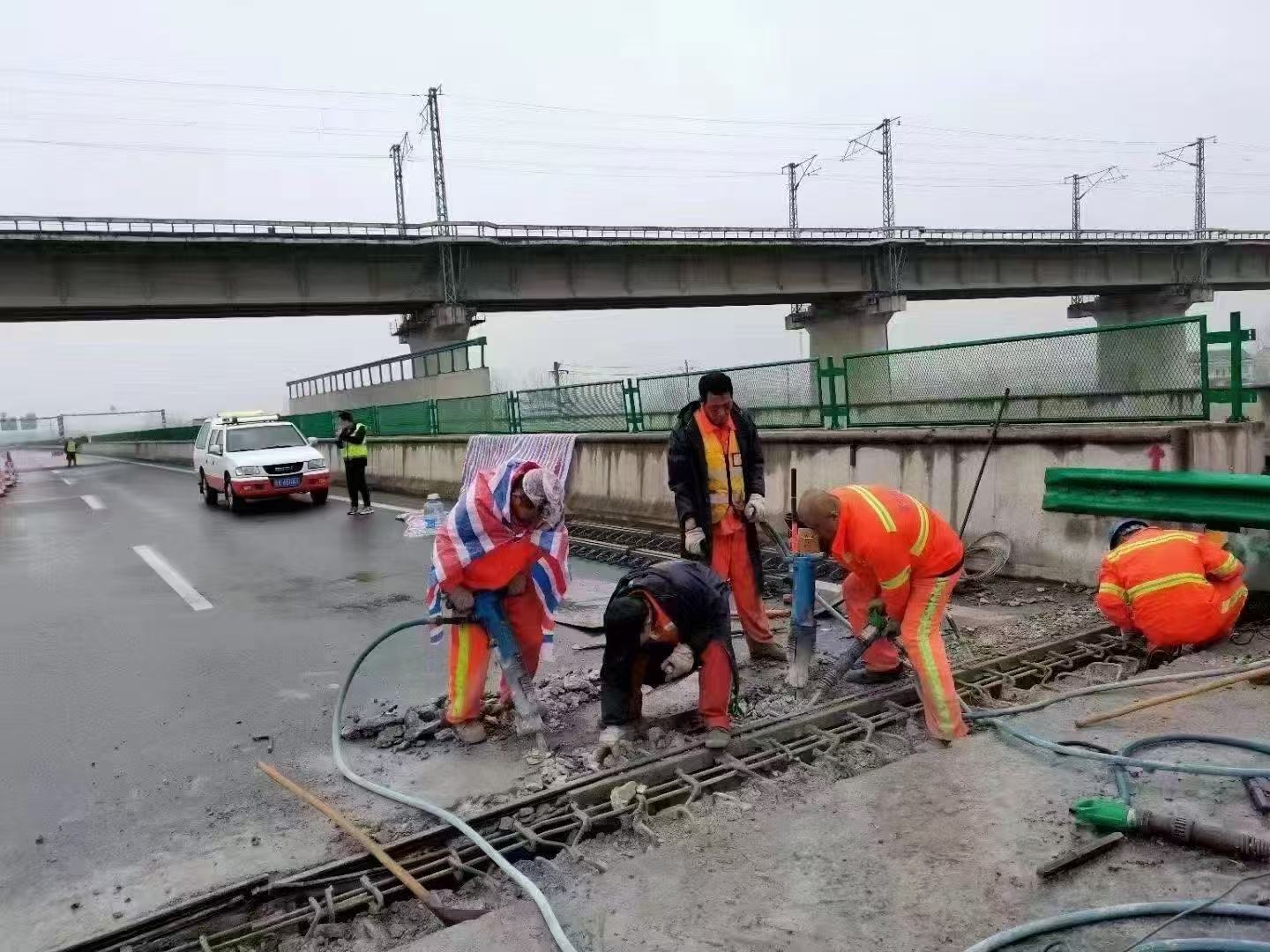 苗栗县桥梁伸缩缝抢修料